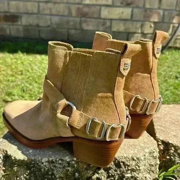 NWOT Sam Edelman Women's, Bellamie camel chunky heel Boot size 6