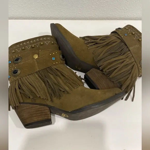 NWOT Sbicca Leather/ Suede Fringe Studded Boots |Size 7.5