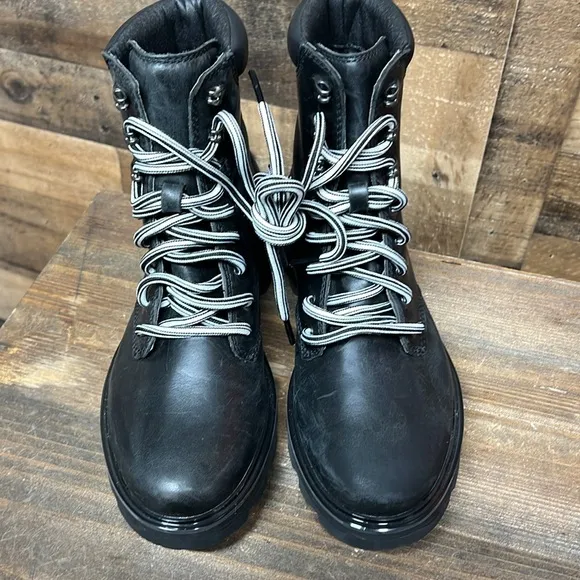 NWOT SOREL Lenox Lace Up Waterproof Leather Combat Boots Women's Size‎ 7.5
