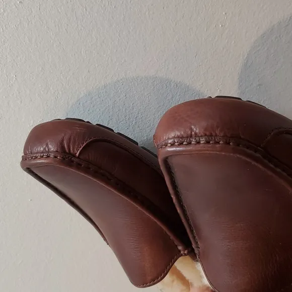 NWOT UGG Ascot Moccasin Leather Wool Slippers