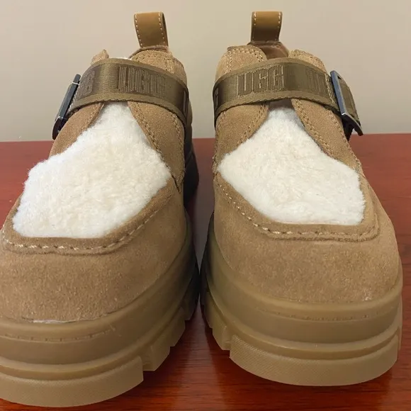 NWOT UGG Shoes Ashton Shoe Suede