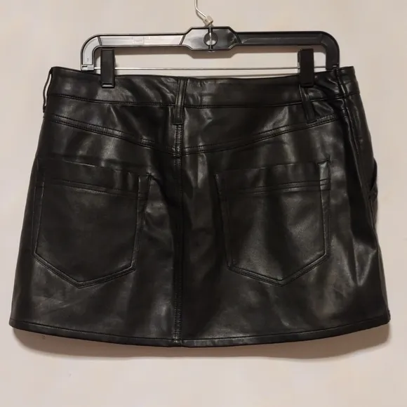 NWOT-We The Free &quot; Wynne&quot; Vegan Leather Skirt-Black-Size 30
