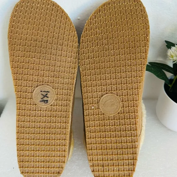 NWOT Women's Australian Shearling-Lined Slipper Clog size 10