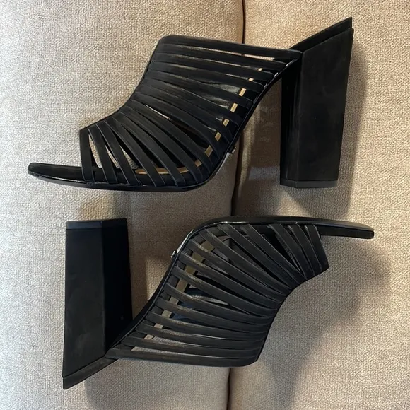NWT 7.5/8 SCHUTZ  black suede strappy 4” chunky heel strappy Veronika nubuck NIB