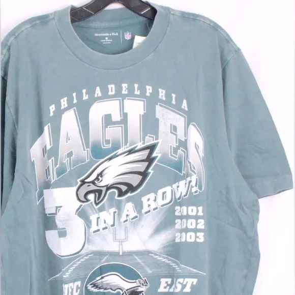 NWT [Abercrombie &amp; Fitch] Philadelphia Eagles NFL Graphic T-Shirt Men’s Sz M