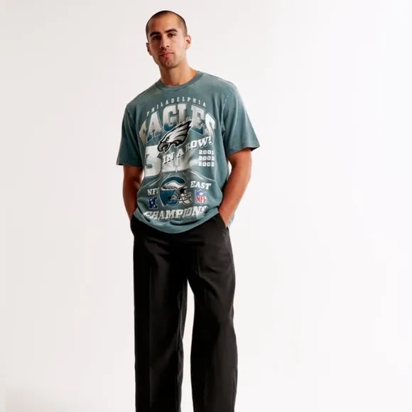NWT [Abercrombie &amp; Fitch] Philadelphia Eagles NFL Graphic T-Shirt Men’s Sz M
