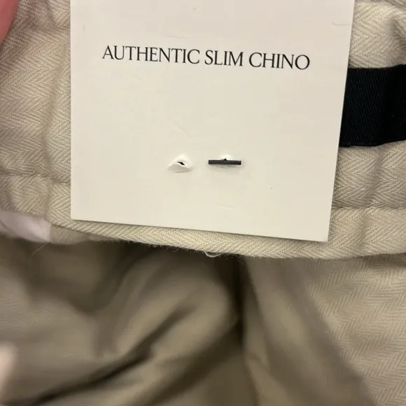 NWT Banana Republic Slim Stretch Iced Vanilla Ivory Chino Size 30 x 32