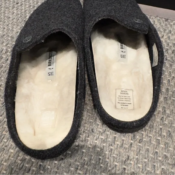 NWT - Birkenstock -Gray Slippers Size EU 41