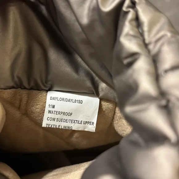 NWT Blondo Women’s Waterproof Daylord Taupe Boots Size 11.