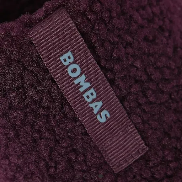 NWT Bombas Women’s Sunday Slippers in Cherry Chocolate