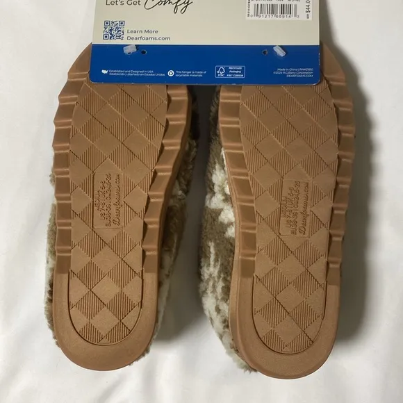 NWT Dearfoams True Comfort Memory Foam Slippers