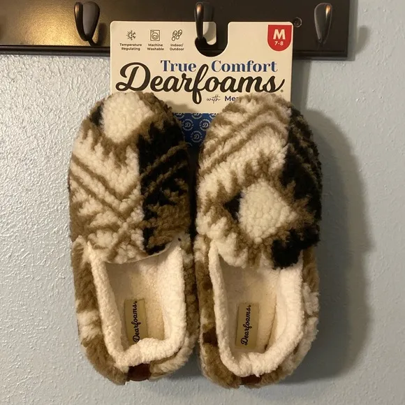NWT Dearfoams True Comfort Memory Foam Slippers