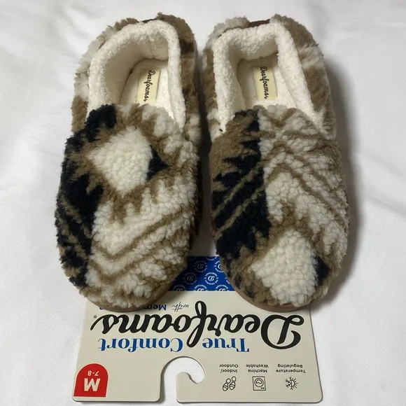 NWT Dearfoams True Comfort Memory Foam Slippers
