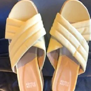 NWT Eileen Fisher Key Nappa Leather Slide Elevated Sandals Yellow Shoes Sz:9