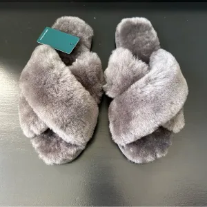 NWT Emu Australia Mayberry Gray Fluffy Crossover Slipper, Size 9