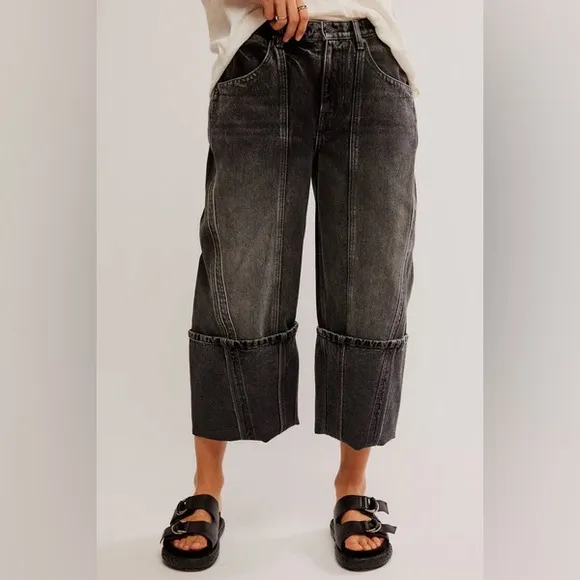 NWT! Free People We The Free Olsen Cuffed Crop Barrel Jeans Sz 30