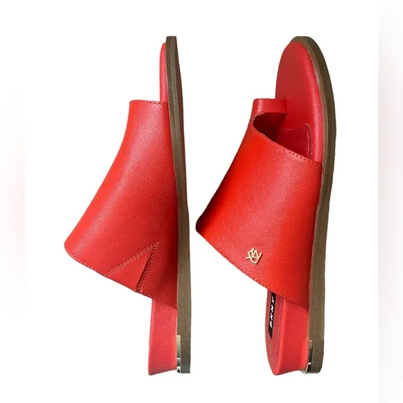 NWT IN BOX DKNY Daz Leather Heeled Flat Toe Slide Sandal (size 8.5)