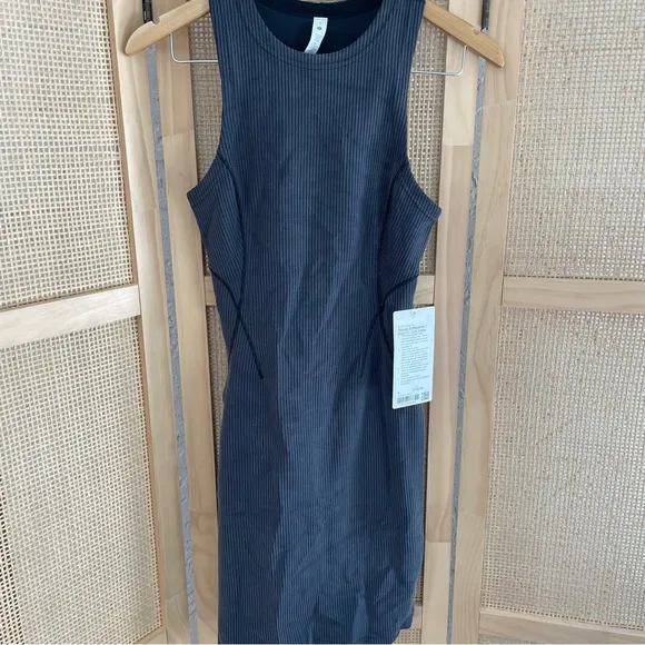 NWT LULULEMON RIBBED SOFTSTREME SLIM FIT TANK DRESS BLACK SIZE 4
