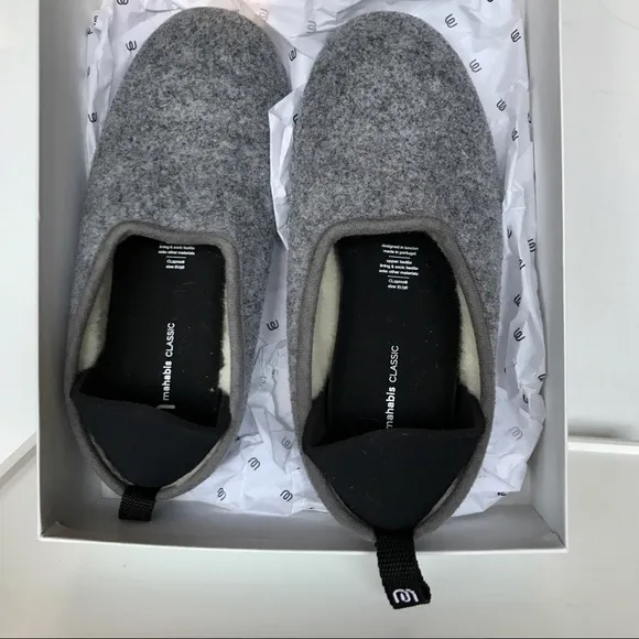 NWT Mahabis Classic Slippers