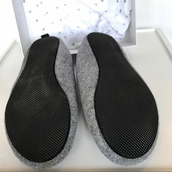 NWT Mahabis Classic Slippers