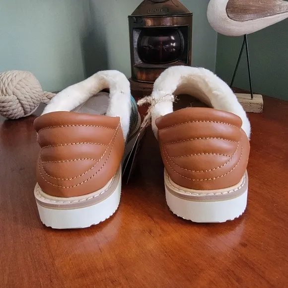 NWT Sanuk Cozy Vibe Low Southwest Women's Indoor Outdoor Slippers Size 9