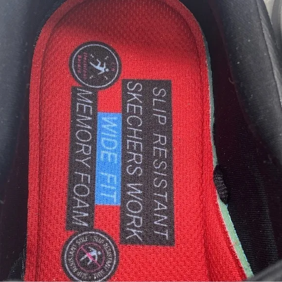 NWT Skechers 77071 W  Memory Foam SlipOn Resistant Black Work Shoes Size 9