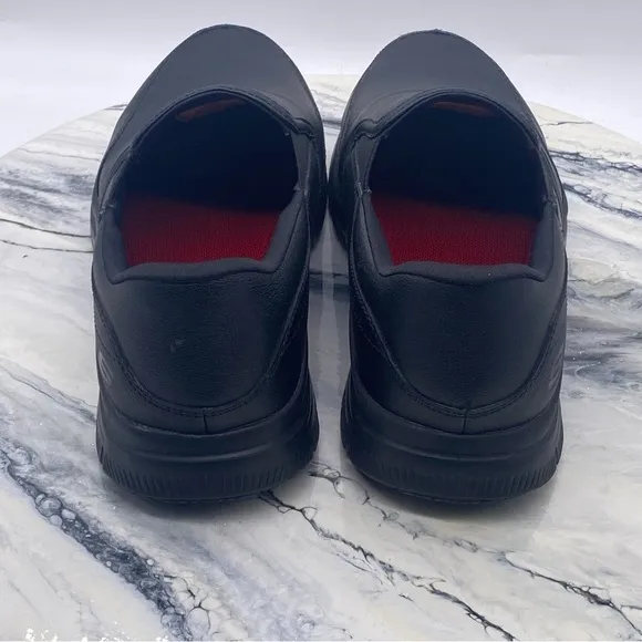 NWT Skechers 77071 W  Memory Foam SlipOn Resistant Black Work Shoes Size 9