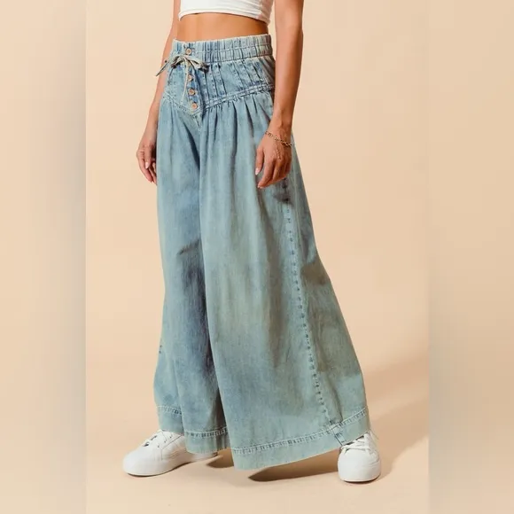 NWT So Me Wide Leg Drawstring Smocked Button Fly Waist Yoked Pleated Denim Jeans