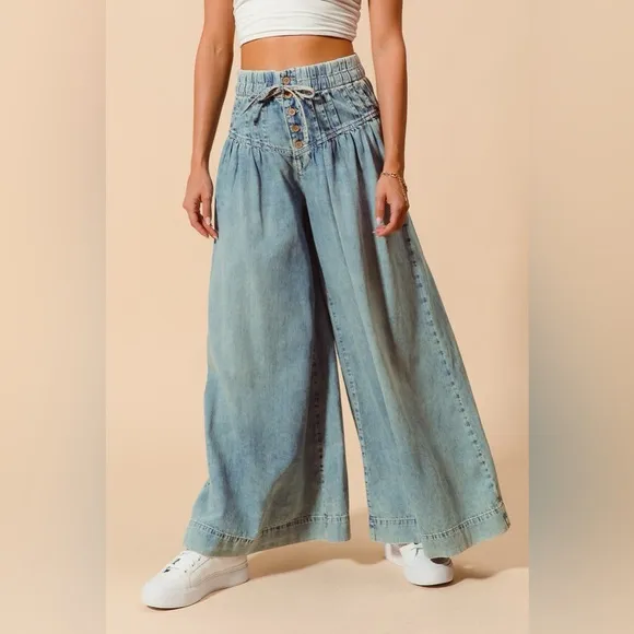 NWT So Me Wide Leg Drawstring Smocked Button Fly Waist Yoked Pleated Denim Jeans