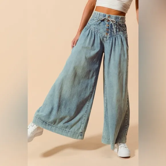 NWT So Me Wide Leg Drawstring Smocked Button Fly Waist Yoked Pleated Denim Jeans