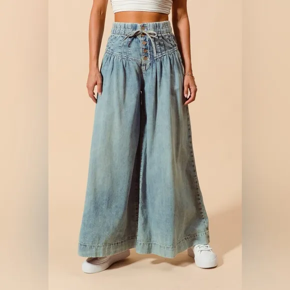 NWT So Me Wide Leg Drawstring Smocked Button Fly Waist Yoked Pleated Denim Jeans