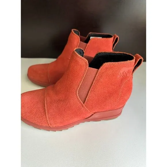 NWT Sorel Evie Suede Warp Red Pull On Bootie Size‎ 8.5 and Size 10 (No Box)