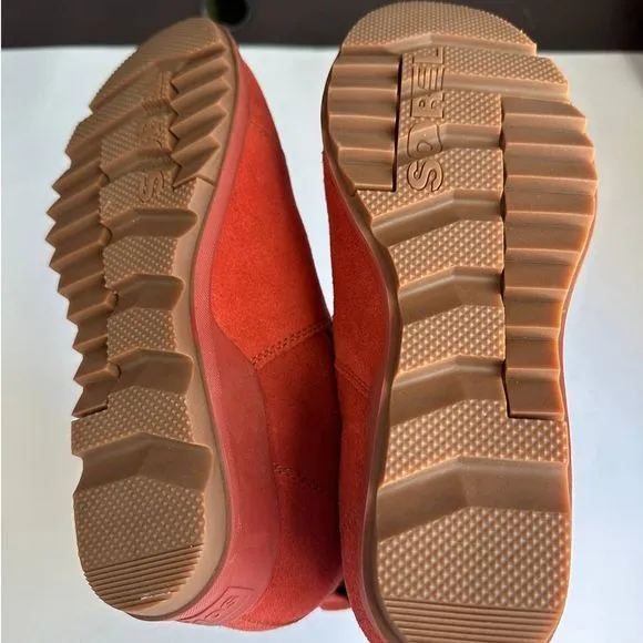 NWT Sorel Evie Suede Warp Red Pull On Bootie Size‎ 8.5 and Size 10 (No Box)