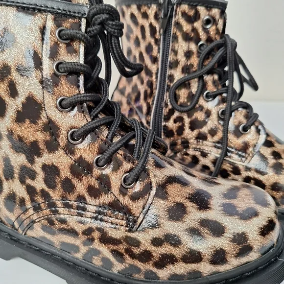 NWT Steve Madden kids women combat boots sparkly glitter leopard zipper lace up
