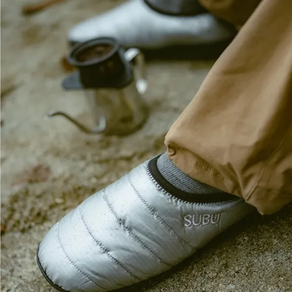 NWT SUBU Indoor/Outdoor Packable Unisex Slippers M