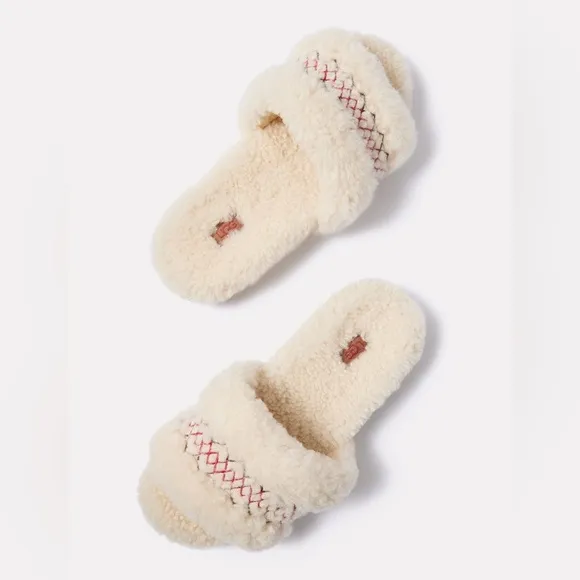 NWT UGG Cozetta Braid Slippers!