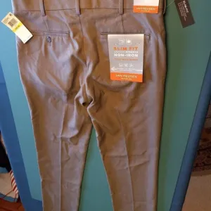 NWT Van Heusen Men's 30X30 Slim Fit Flex Waistband Natural Stretch Pants