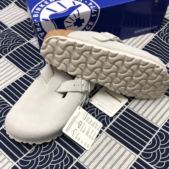 🌟NWT - Women's White Suede Birkenstock Boston Shoes - Narrow Fit