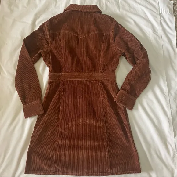 NWT Wrangler Slim-Fit Western Corduroy Dress in Pony Brown Size S