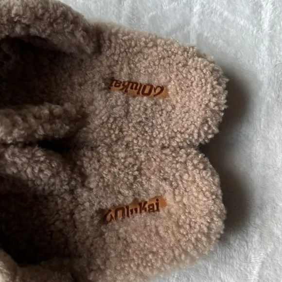 OluKai Hila Heu Genuine Shearling Slippers