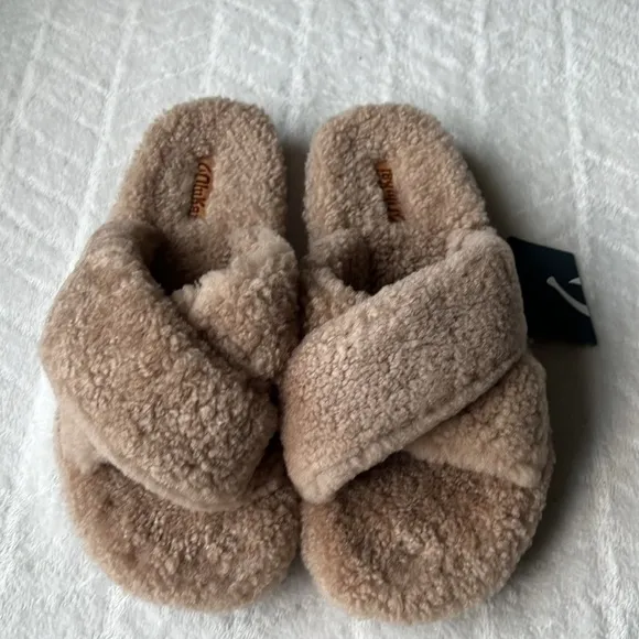 OluKai Hila Heu Genuine Shearling Slippers