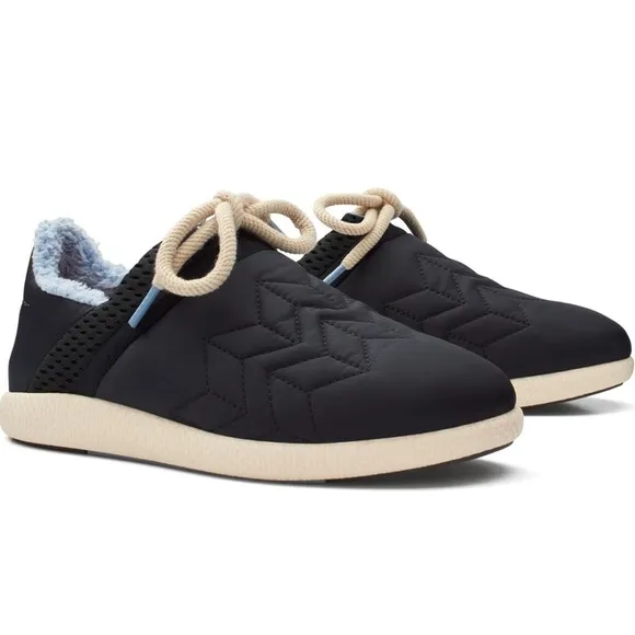 OLUKAI Mahiki Women's Sneaker, Indoor/ Outdoor, Ultra-Soft Comfort Fit Size 6