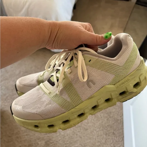 On Cloudgo Gym Running Shoe Sneakers size 10
