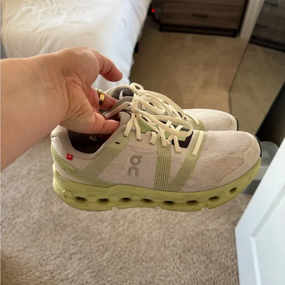 On Cloudgo Gym Running Shoe Sneakers size 10