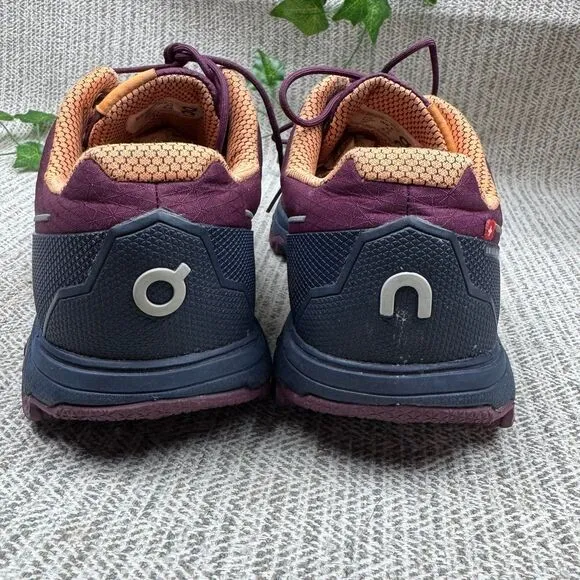 On Cloudventure Mulberry Salmon Athletic Shoes Women's Size 8.5