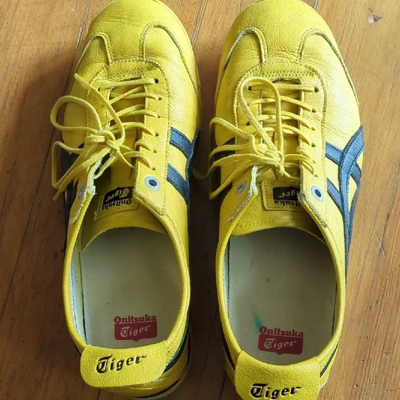 Onitsuka Tiger by Asics Mexico 66 SD Yellow and Black Sneakers Size 40.5