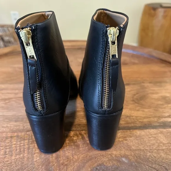 Only tried on!! Nisolo Womens Dari Boot Black Leather Size 7.5 M