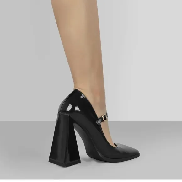Onlymaker Ankle Strap Square Closed Square Toe Chunky Heel Mary Jane Pumps, NWT