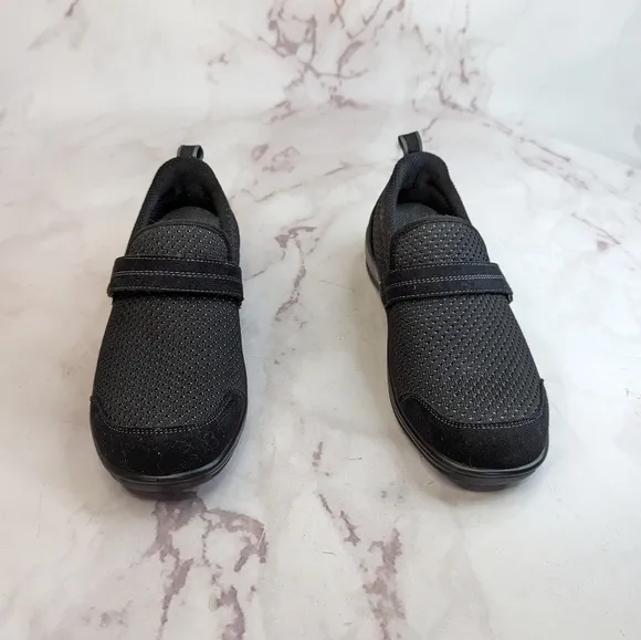 Orthofeet Womens Size 9 B Black Shoes Orthopedic Comfort Sneakers Quincy Slip On