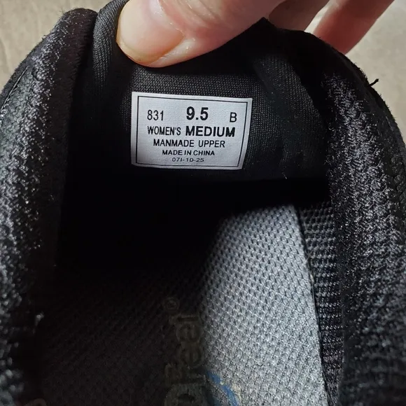 OrthoFeet 831 Joelle Womens Size 9.5 Black Comfort Orthopedic Shoes Sneakers